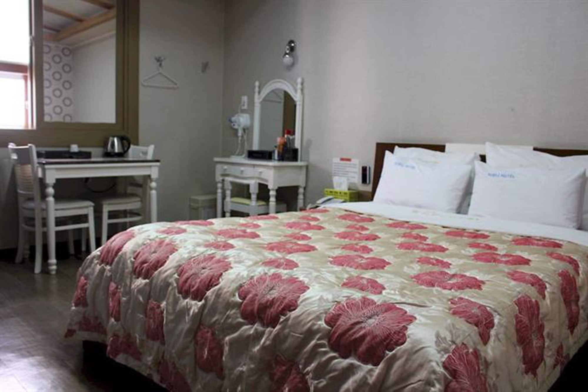 Tiffany Motel Mokpo Zewnętrze zdjęcie
